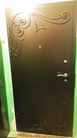 Металлические двери в Мурманске под заказ